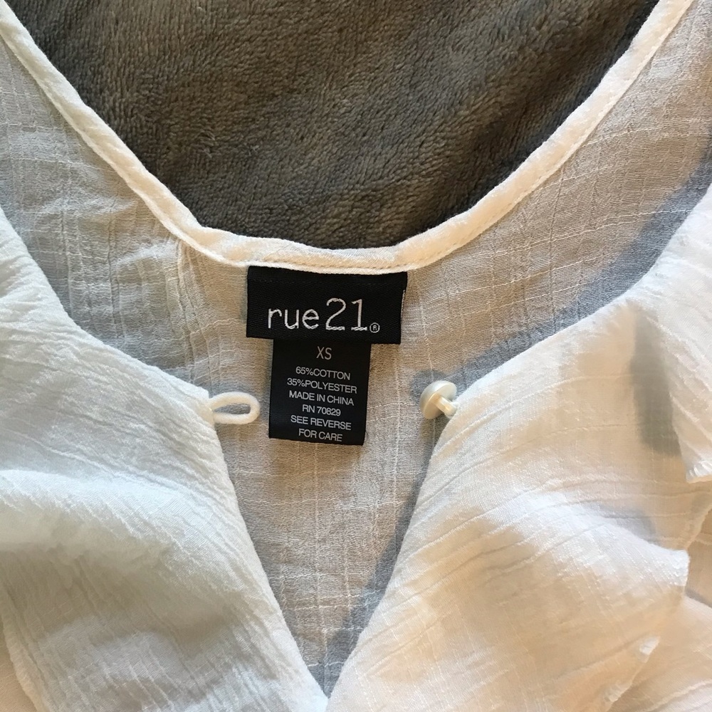 Rue21 white romper - Picture 3 of 4